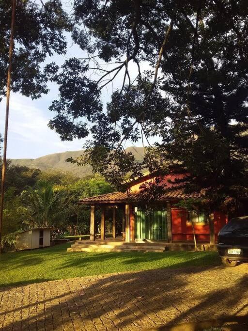 Sítio da Tia lucia perto da montanha Brumadinho Exterior foto